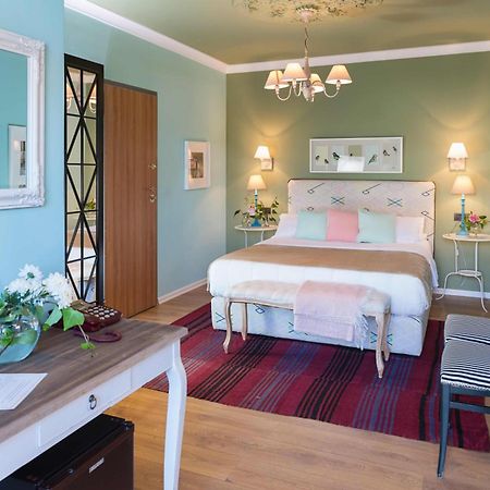 Areela Boutique Hotel Tiranë Phòng bức ảnh